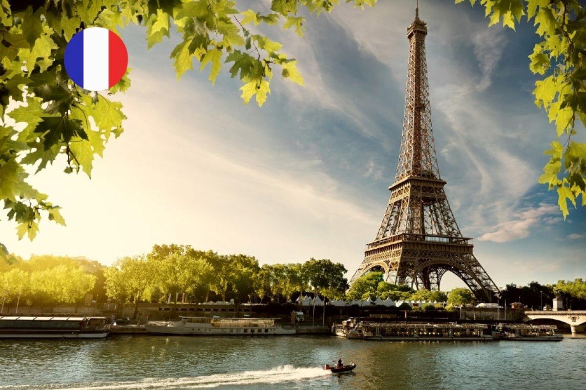 28. P for Paris: The city of love